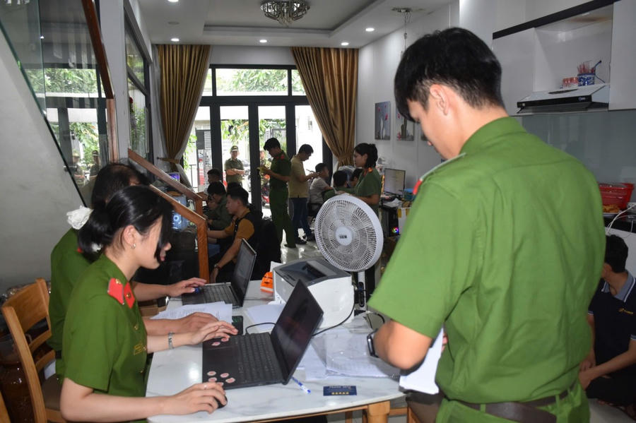 Xóa đường dây cho thuê tài khoản mạng xã hội để lừa đảo, đánh bạc