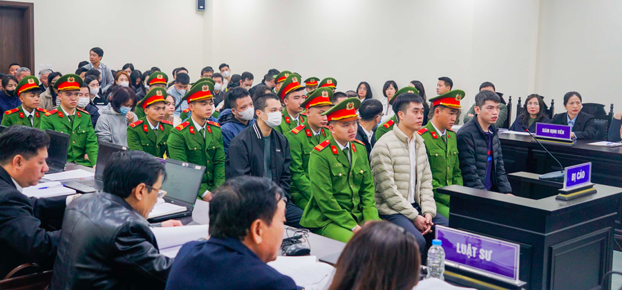 Các bị cáo tại toà.