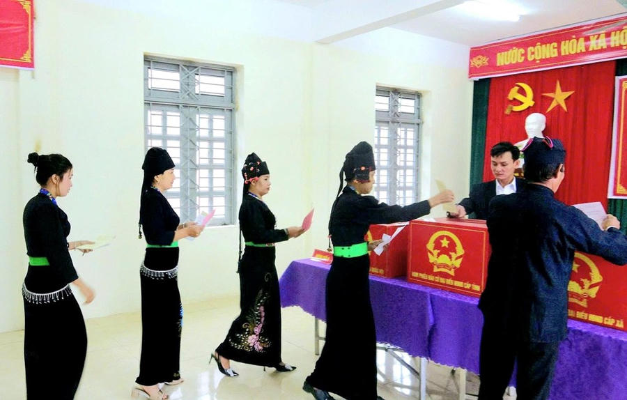 100% cử tri các dân tộc xã biên giới Nậm Kè hoàn thành bỏ phiếu