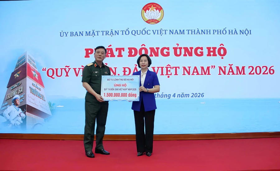 Bộ Tư lệnh Thủ đô Hà Nội ủng hộ 1,5 tỉ đồng