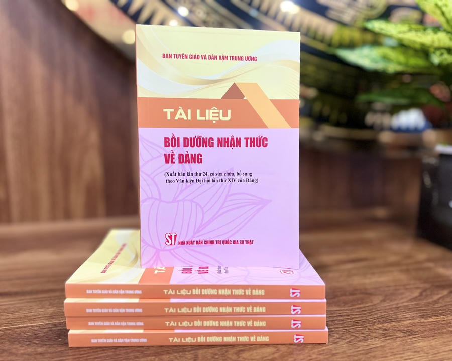Nâng cao nhận thức về Đảng trong kỷ nguyên phát triển của dân tộc