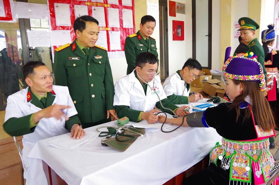 Gắn kết nghĩa tình quân dân nơi biên giới Na Ngoi