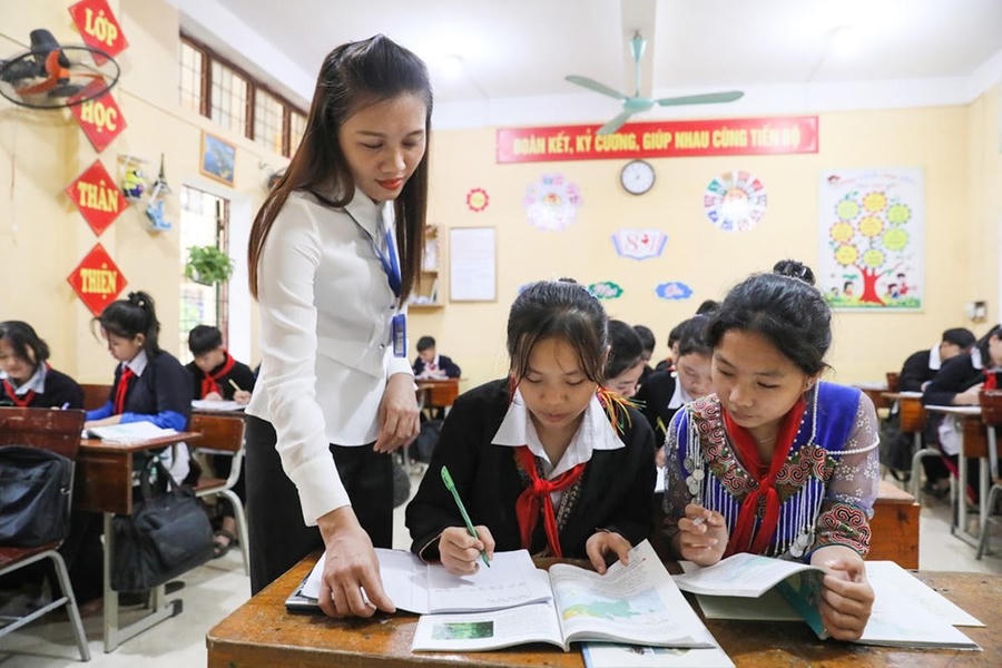Dự kiến miễn phí sách giáo khoa trên phạm vi cả nước từ năm học 2029-2030 - ảnh 4