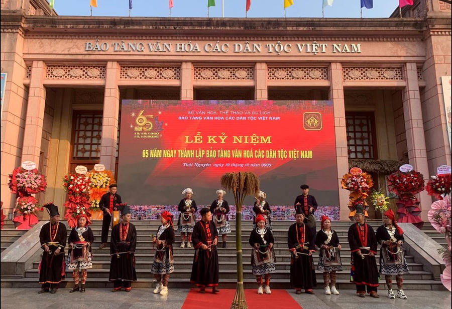 Các hoạt động giáo dục di sản, khơi dậy lòng tự hào dân tộc và ý thức bảo vệ cội nguồn cho thế hệ trẻ luôn được quan tâm