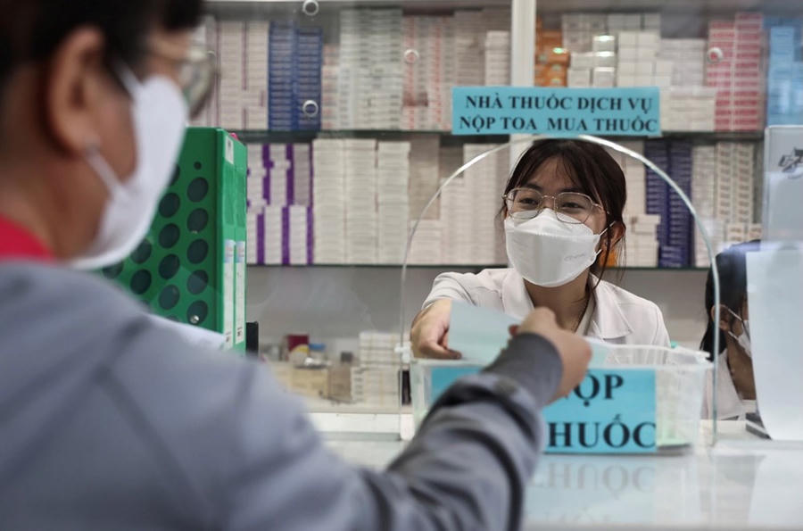 Kháng sinh có thể thành 'vô dụng' trước hiểm họa từ thói quen dùng thuốc sai cách - ảnh 1