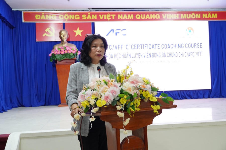 PGS.TS Nguyễn Thị Mỹ Linh - Phó Hiệu trưởng nhà trường phát biểu tại Lễ bế mạc
