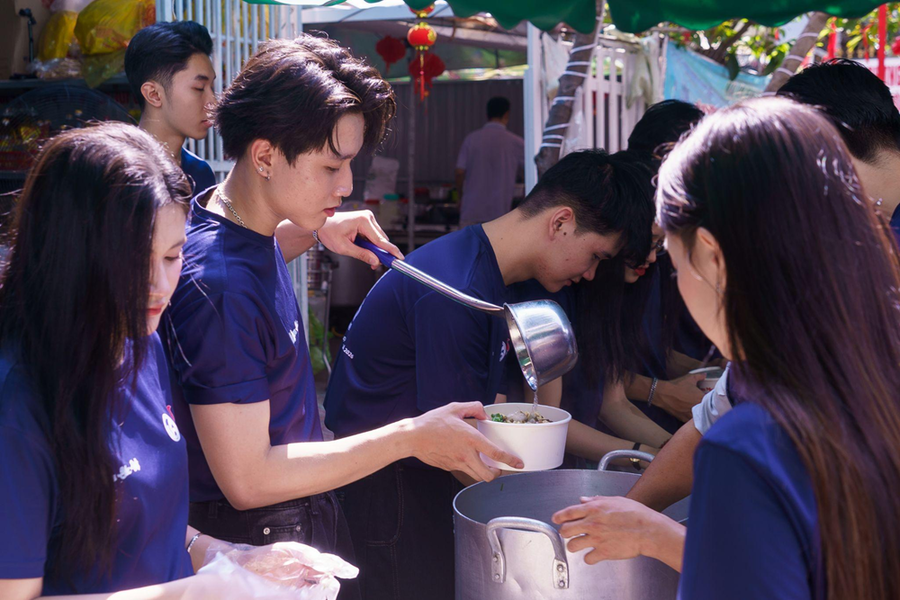 Những suất ăn 0 đồng được chính tay các thí sinh chế biến