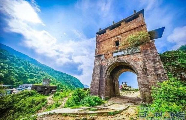 Hải Vân Quan - di tích được mệnh danh “thiên hạ đệ nhất hùng quan". Ảnh: ST