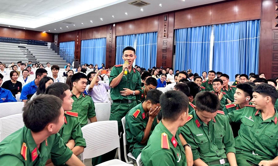 Sôi nổi Hội thi Olympic Tiếng Anh học sinh, sinh viên tỉnh Khánh Hòa - ảnh 6