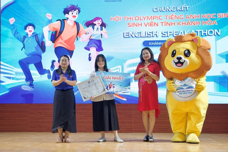 Sôi nổi Hội thi Olympic Tiếng Anh học sinh, sinh viên tỉnh Khánh Hòa - ảnh 2