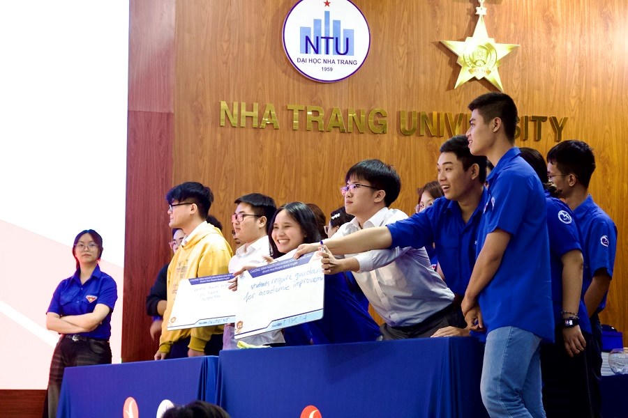 Sôi nổi Hội thi Olympic Tiếng Anh học sinh, sinh viên tỉnh Khánh Hòa - ảnh 7