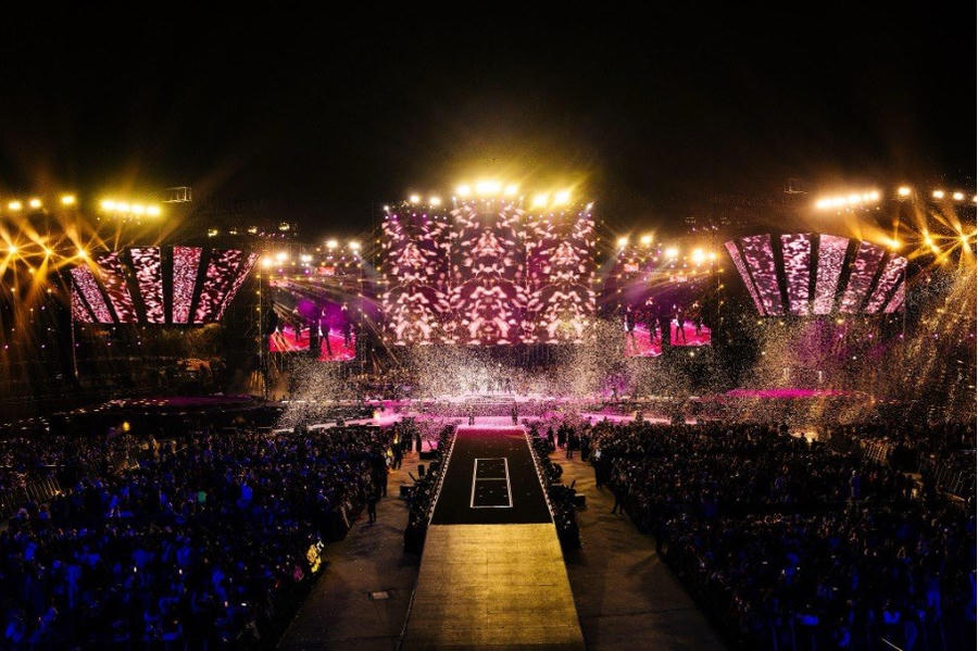 Concert “Đấu trường sấm” đã diễn ra với quy mô khoảng 50.000 khán giả, trở thành một trong những sự kiện âm nhạc - giải trí ngoài trời nổi bật đầu năm