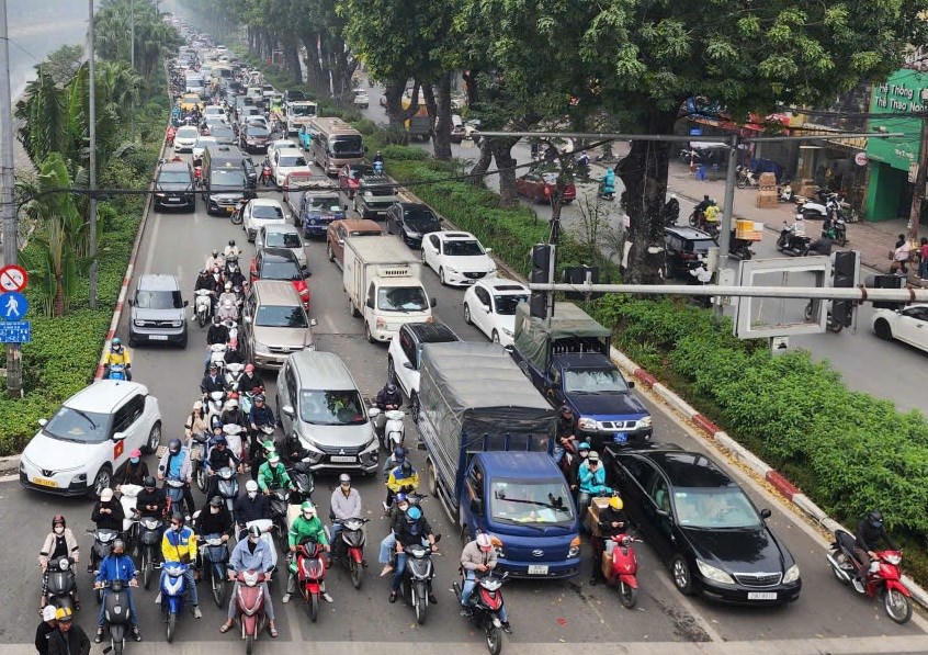 Giao thông Hà Nội sáng 15.4: Vành đai 2, Vành đai 3 đông chậm