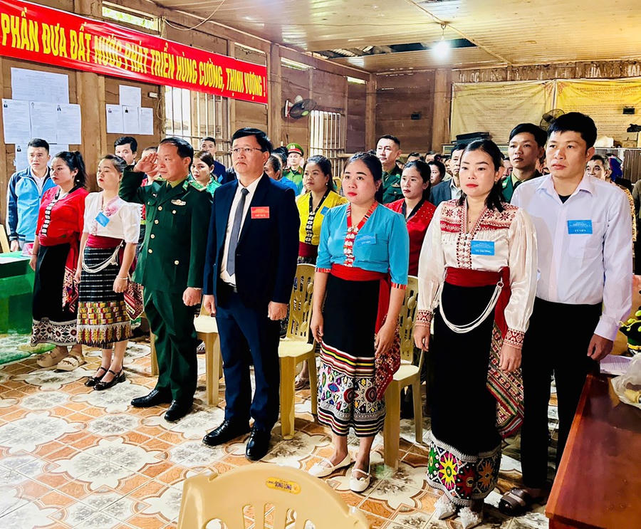 Ấn tượng trang phục truyền thống trong Ngày hội non sông ở miền tây xứ Nghệ - ảnh 8