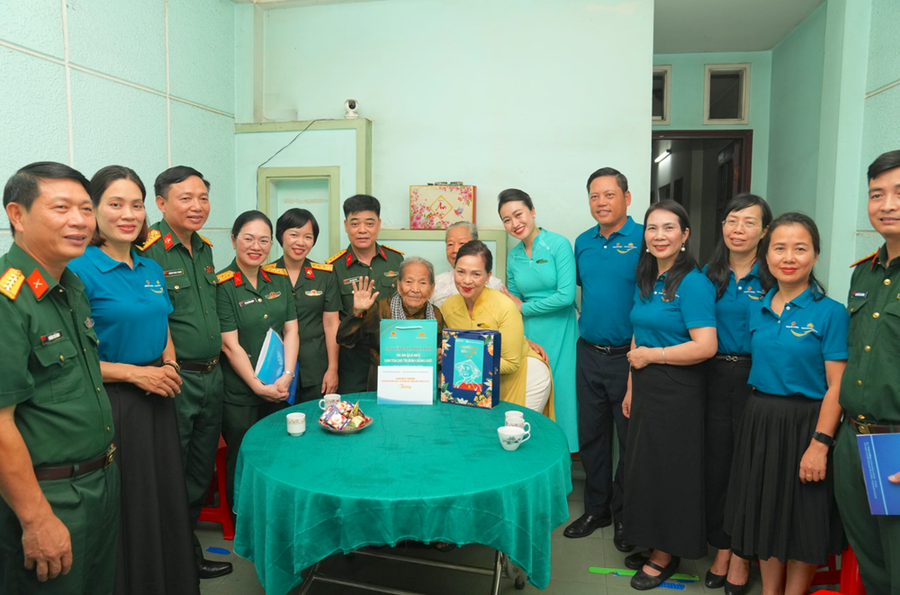 “Chuyến bay Màu Xanh - Tri ân quá khứ, lan tỏa giá trị bình đẳng giới”