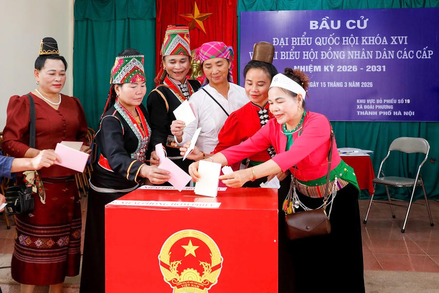Đồng bào các dân tộc tại “Ngôi nhà chung” hồ hởi đi bầu cử