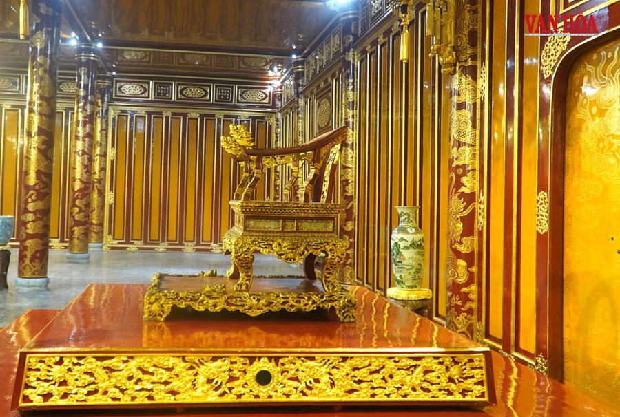 Bảo vật quốc gia Ngai vua triều Nguyễn đang chờ phục chế