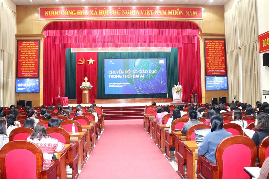 Phường Vĩnh Yên tổ chức tập huấn về chuyển đổi số trong lĩnh vực giáo dục đào tạo