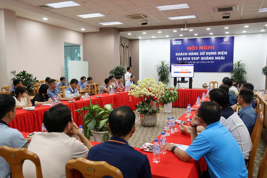PC Quảng Ngãi phối hợp với VSIP tổ chức hội nghị khách hàng sử dụng điện tại KCN VSIP Quảng Ngãi, tuyên truyền tiết kiệm điện và triển khai chương trình điều chỉnh phụ tải năm 2026