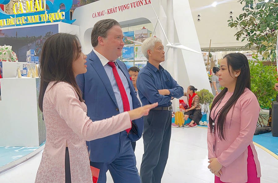 Đẩy mạnh hoạt động ngoại giao văn hóa và thông tin đối ngoại - ảnh 1