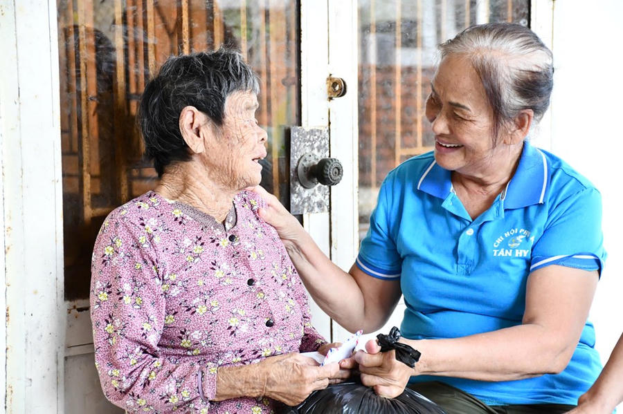 Chị Lý Thị Vân Chi hội trưởng Phụ nữ thôn Tân Hy II, xã Vạn Tường được ví như “cây đại thụ” trong phong trào phụ nữ ở địa phương