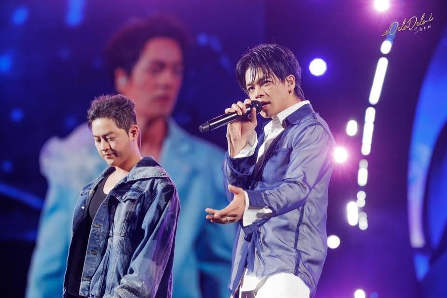 Live band biểu diễn ca khúc “Là anh đó” gây thương nhớ tại concert "Trạm yêu"