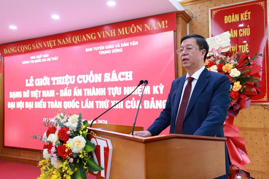 PGS.TS Vũ Trọng Lâm, Giám đốc – Tổng Biên tập Nhà xuất bản Chính trị quốc gia Sự thật phát biểu tại buổi lễ