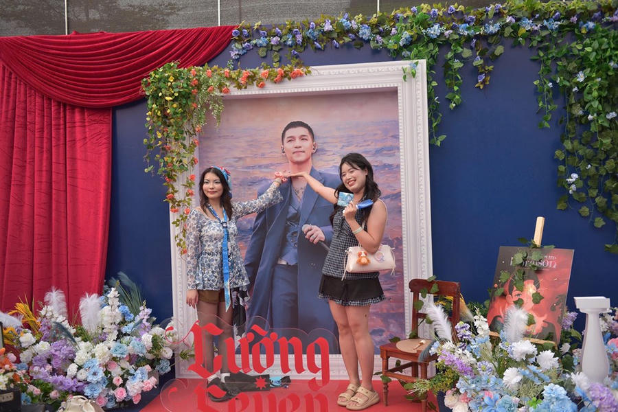 Concert “Trạm Yêu 4 - Băng qua đại dương”: Sôi động trước giờ diễn