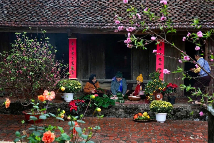 Hãy về nhà khi còn có thể, vì sẽ có một năm, Tết vẫn đến nhưng không còn người đợi bạn. Ảnh: Pinterest