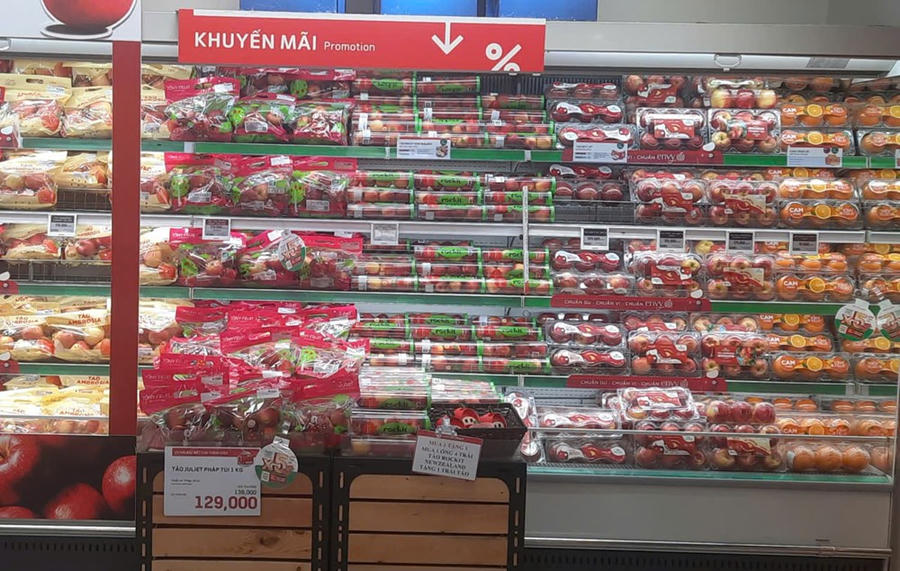 Thói quen săn hàng khuyến mãi, tặng kèm... để giảm chi tiêu được nhiều người quan tâm và áp dụng. Ảnh minh hoạ