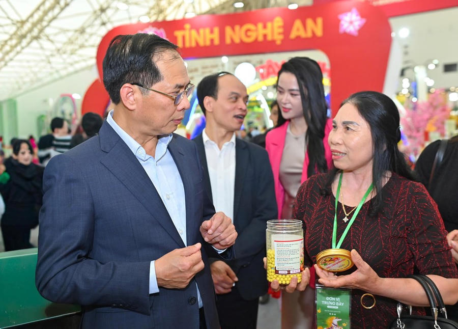 Phó Thủ tướng Bùi Thanh Sơn: Hội chợ Mùa Xuân 2026 là nơi mua sắm và hưởng thụ không khí mùa xuân