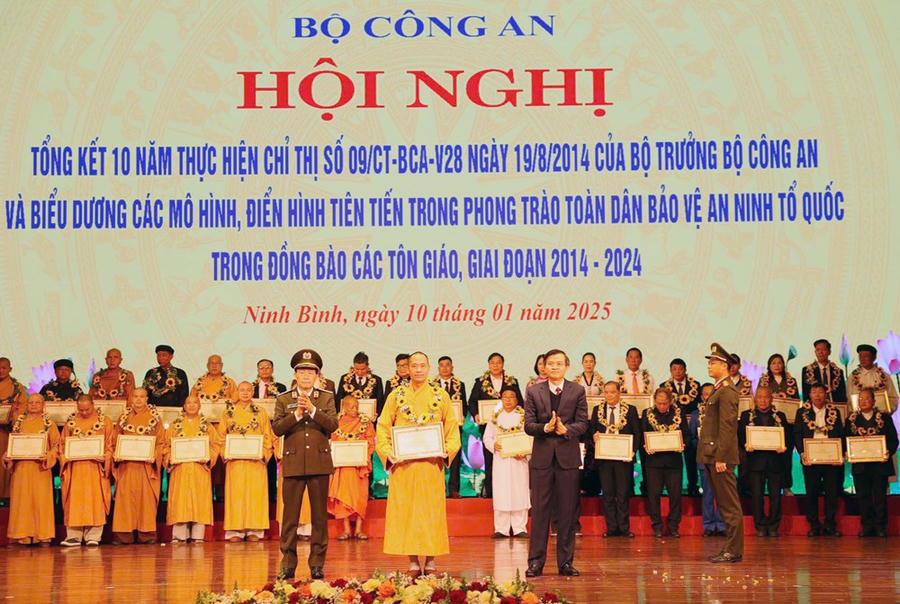 Hội nghị tổng kết 10 năm thực hiện Chỉ thị số 09 của Bộ trưởng Bộ Công an và biểu dương các mô hình, điển hình tiên tiến trong phong trào Toàn dân bảo vệ an ninh Tổ quốc trong đồng bào các tôn giáo, giai đoạn 2015-2024