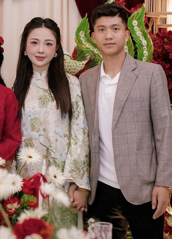 Vợ chồng Văn Đức - Nhật Linh