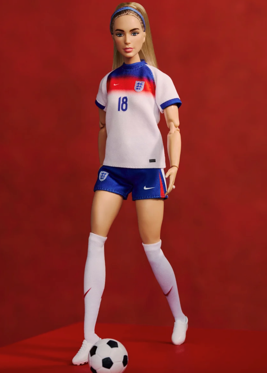Ngôi sao bóng đá vô địch World Cup Chloe Kelly trở thành hình mẫu búp bê Barbie - ảnh 2
