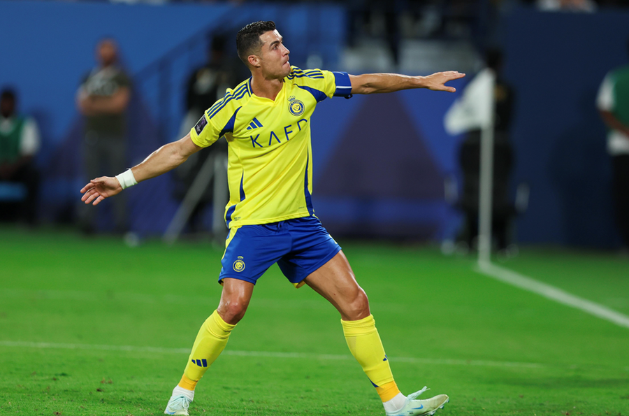Ronaldo, Messi và Yamal bị ảnh hưởng chiến tranh?