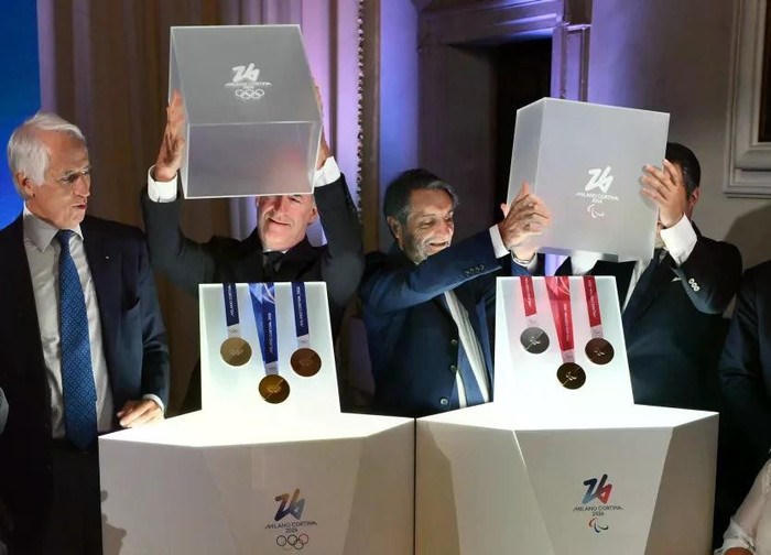 Giá vàng và bạc tăng mạnh khiến giá trị của huy chương Olympic lập kỉ lục