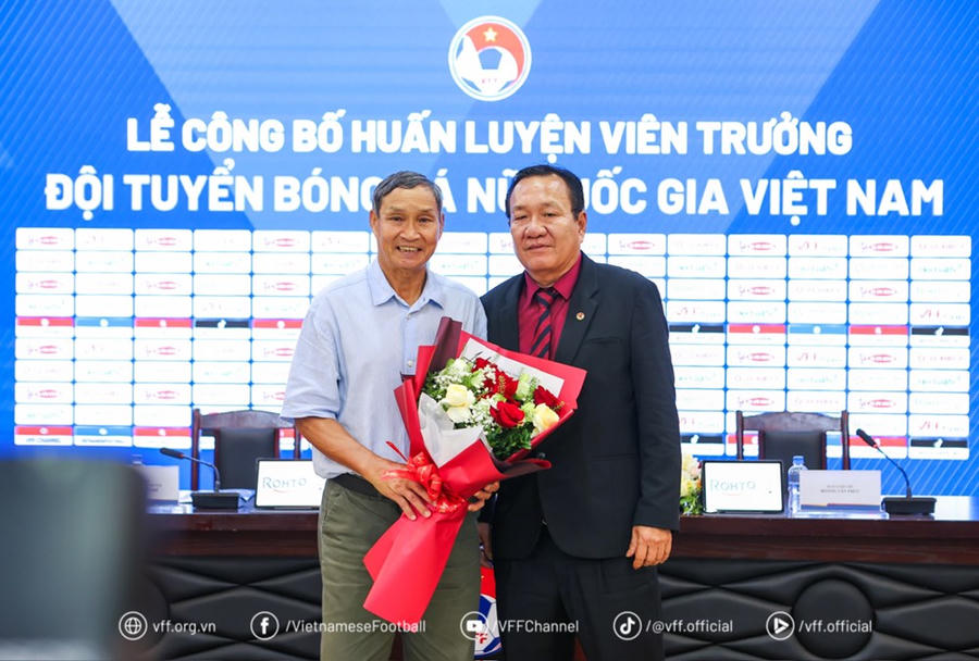 HLV Hoàng Văn Phúc trở thành HLV trưởng đội tuyển bóng đá nữ Việt Nam - ảnh 3