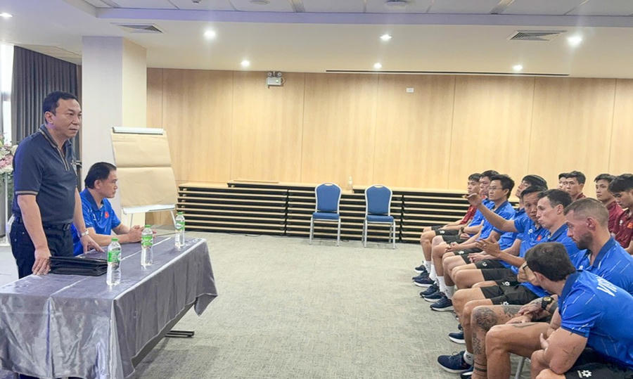 Chủ tịch LĐBĐ Việt Nam tiếp lửa ĐT futsal Việt Nam trước trận tranh hạng Ba - ảnh 2