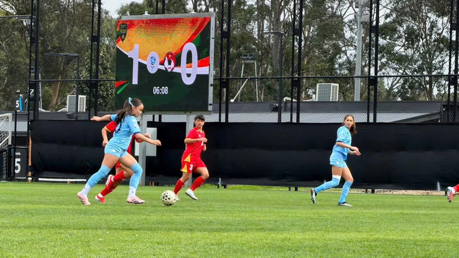 U15 nữ Việt Nam nhận thất bại trước U15 nữ NSW Sky tại Australia - ảnh 1