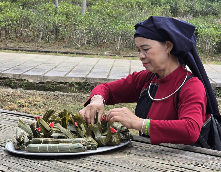 Rộn ràng lễ hội Xuống đồng của đồng bào Cao Lan - ảnh 7