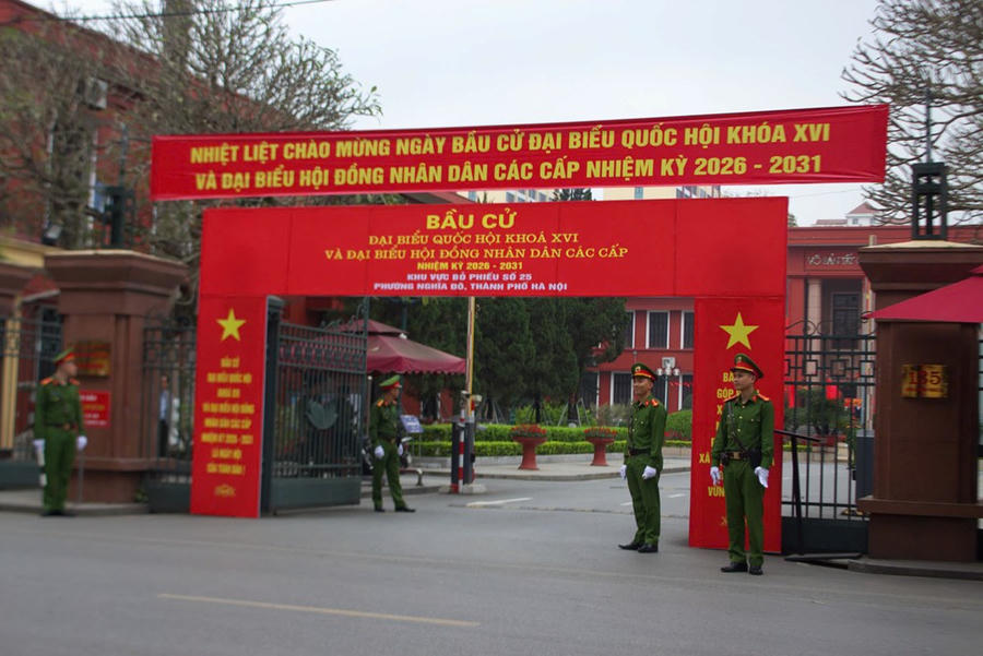 Tại điểm bỏ phiếu Học viện Chính trị Quốc gia Hồ Chí Minh, “địa chỉ đỏ” đào tạo nhiều thế hệ cán bộ chủ chốt, công tác an ninh được đảm bảo nghiêm ngặt