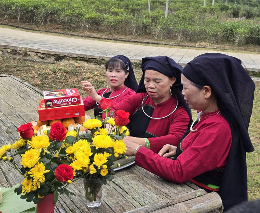 Rộn ràng lễ hội Xuống đồng của đồng bào Cao Lan - ảnh 6