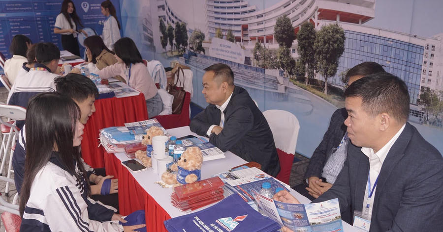Hướng nghiệp 2026: Học ngành xã hội có lo thất nghiệp? | Báo Đại Đoàn Kết Hướng nghiệp 2026: Học ngành xã hội có lo thất nghiệp? | Báo Đại Đoàn Kết