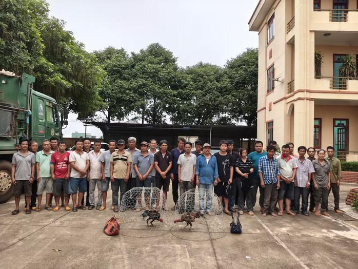 Công an Gia Lai dùng flycam đột kích sới gà quy mô lớn giữa rẫy hoang - Ảnh 3.
