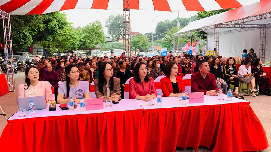 Đại biểu tham dự chương trình. Ảnh: PV