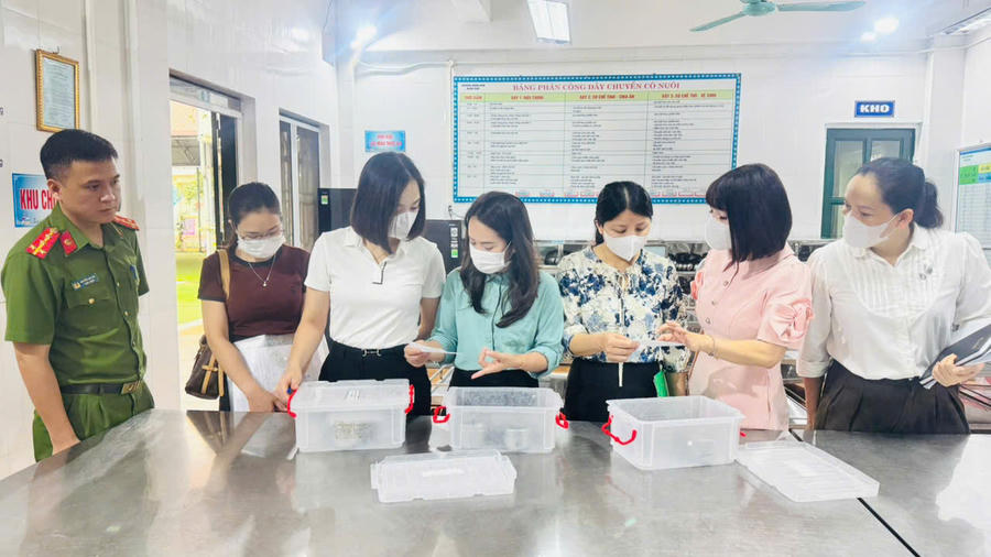 Lấy mẫ