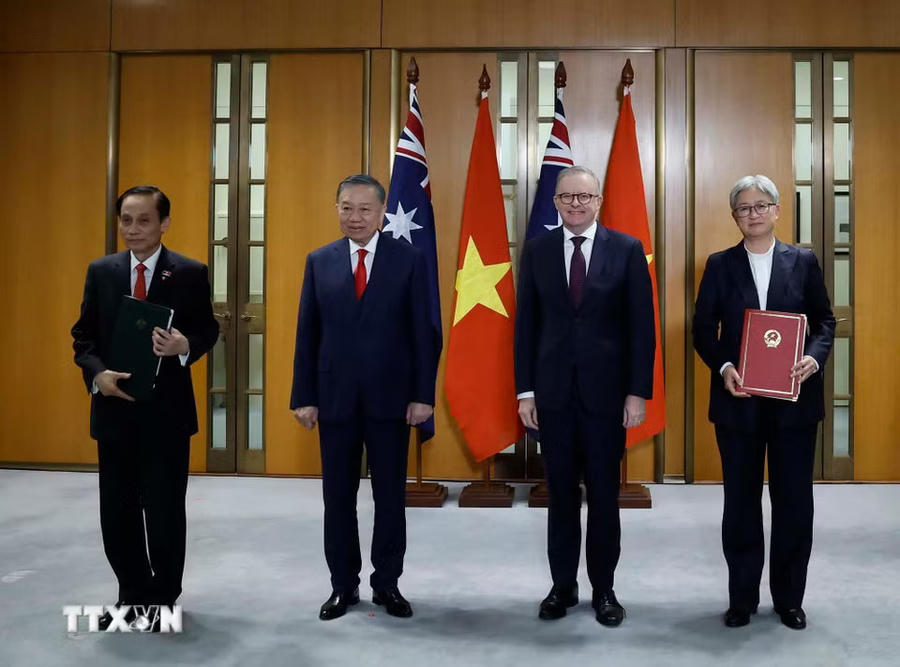 dd6a8121cb6270552a37c6-_ttxvn-tong-bi-thu-chu-tich-nuoc-to-lam-va-thu-tuong-australia-trao-tuyen-bo-chung-8946576-1.jpg